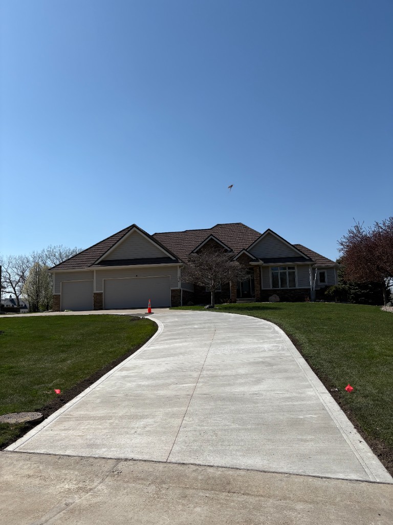 Residential parking driveway concrete installation Sioux City Iowa - quality residential parking by Diaz Concrete LLC